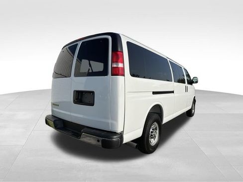 Used 2025 Chevrolet Express 3500 LT w/ LT Preferred Equipment Group RWD image 15