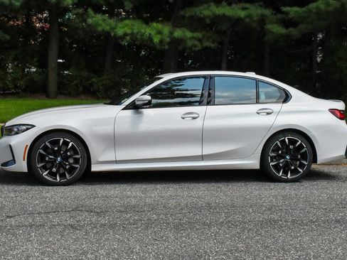 Used 2026 BMW 330i Sedan RWD image 3