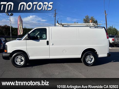 Used 2012 Chevrolet Express 2500 RWD image 3