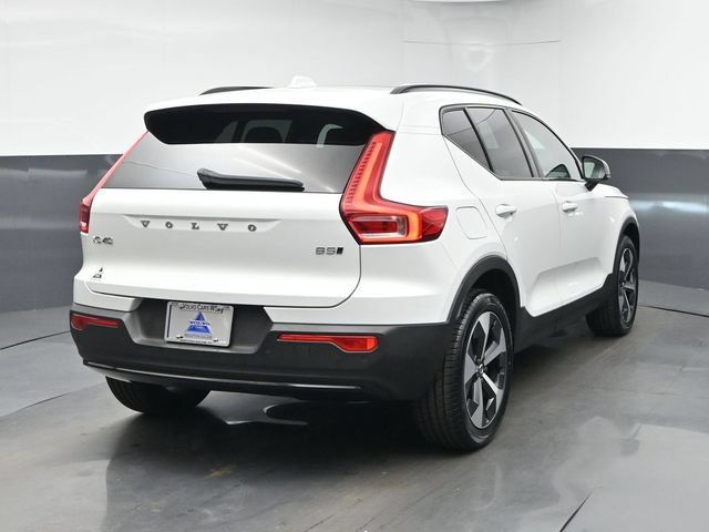 Used 2023 Volvo XC40 B5 Plus w/ Protection Package Premier AWD/4WD image 8