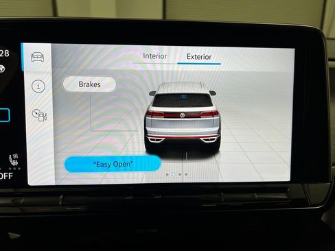 Used 2024 Volkswagen Atlas Cross Sport SE AWD/4WD image 57