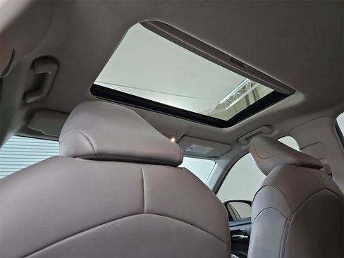 Used 2022 Toyota Highlander XLE image 22