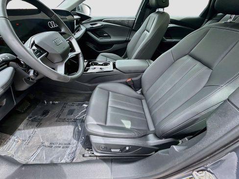 Used 2025 Audi A6 e-tron Premium Plus w/ Premium Plus RWD image 21