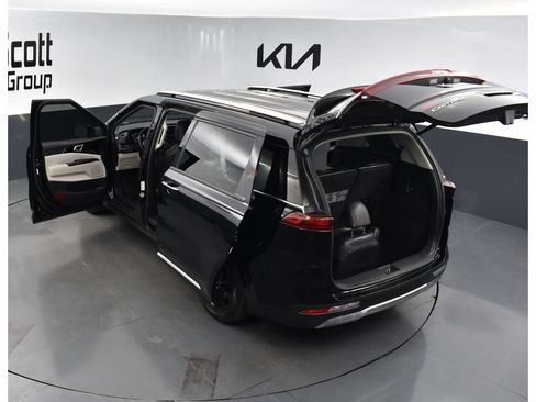 Used 2022 Kia Carnival SX FWD image 31