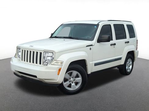 Used 2008 Jeep Liberty Sport image 1