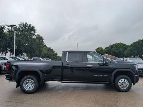 New 2026 GMC Sierra 3500 Denali Ultimate AWD/4WD image 3