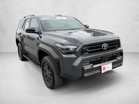 Certified 2025 Toyota 4Runner SR5 AWD/4WD image 3