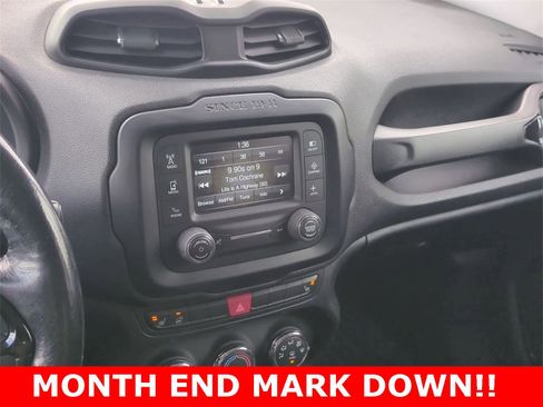 Used 2017 Jeep Renegade Altitude image 27