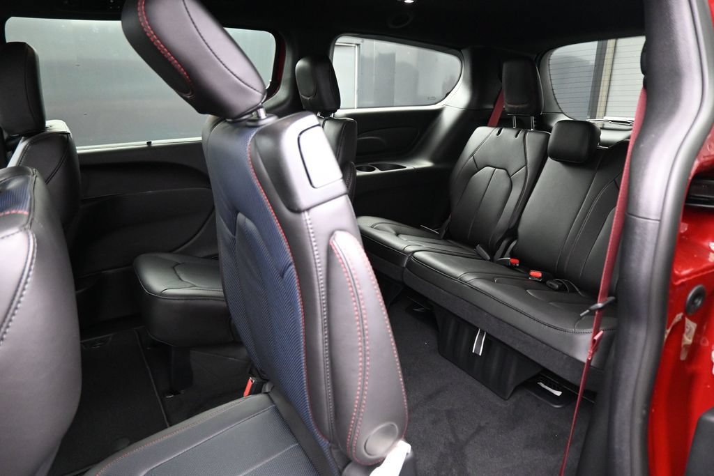 New 2027 Chrysler Pacifica Select FWD image 28