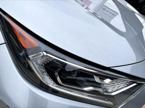 Used 2020 Toyota RAV4 XLE image 27