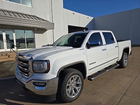 Used 2018 GMC Sierra 1500 SLT w/ SLT Premium Package image 3