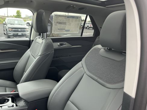 New 2026 Ford Explorer Active AWD/4WD image 16