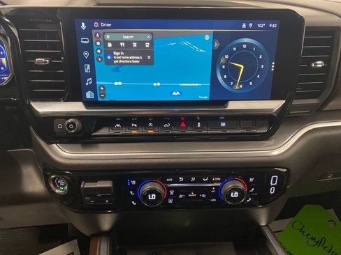 Used 2024 Chevrolet Silverado 1500 High Country w/ Technology Package AWD/4WD image 21