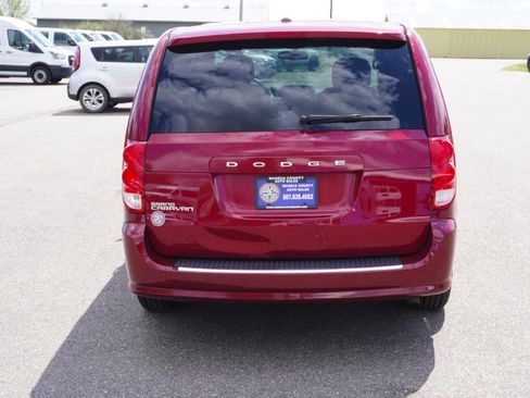 Used 2014 Dodge Grand Caravan SE FWD image 4