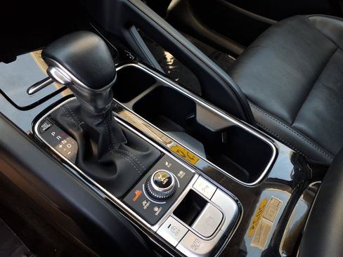 Used 2025 Kia Telluride S AWD/4WD image 22