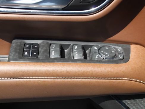 Used 2023 Chevrolet Tahoe High Country AWD/4WD image 39