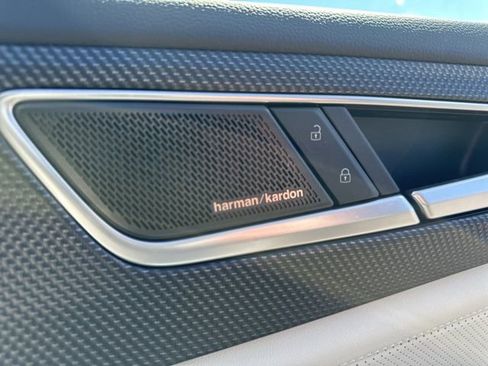 Used 2024 Volkswagen Atlas Cross Sport SEL Premium R-Line image 23