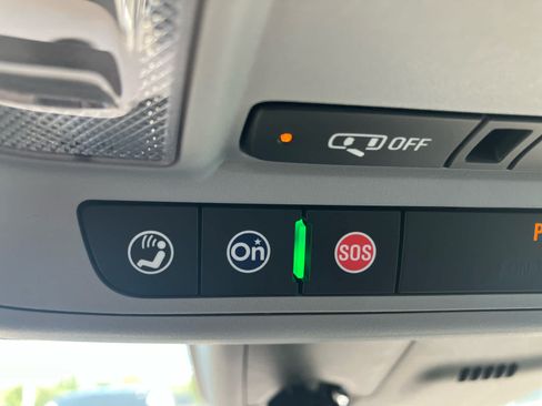 Used 2025 Chevrolet Malibu LT FWD image 19