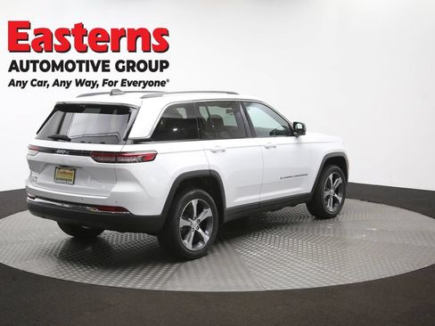 Used 2022 Jeep Grand Cherokee Limited 4xe w/ Luxury Tech Group II AWD/4WD image 46