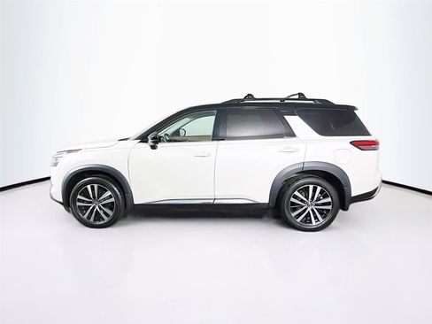 Used 2023 Nissan Pathfinder Platinum AWD/4WD image 8