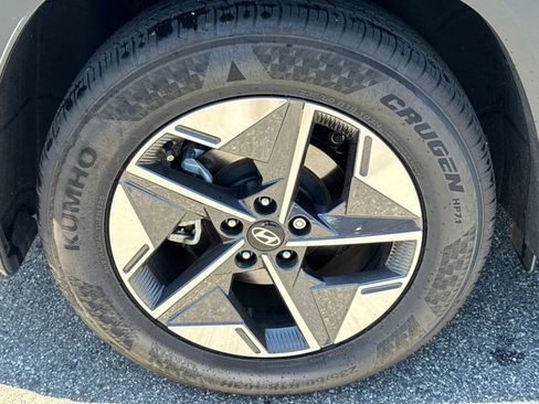 Used 2025 Hyundai Tucson SEL FWD image 17