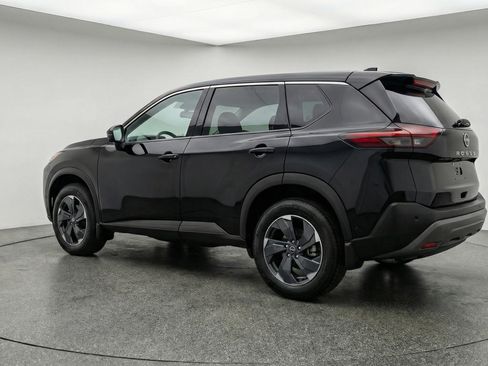 Used 2025 Nissan Rogue SV image 6