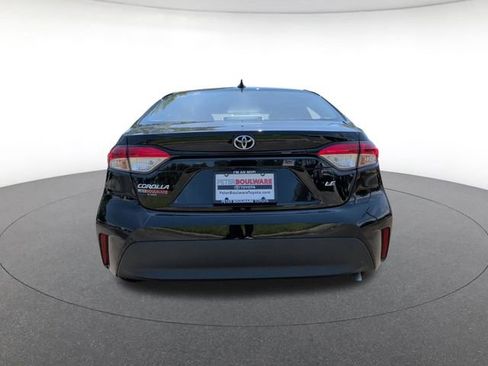 Used 2025 Toyota Corolla LE FWD image 5
