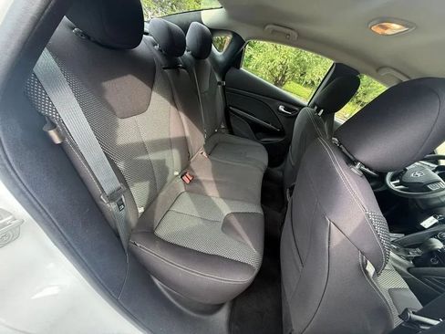Used 2015 Dodge Dart SXT FWD image 28