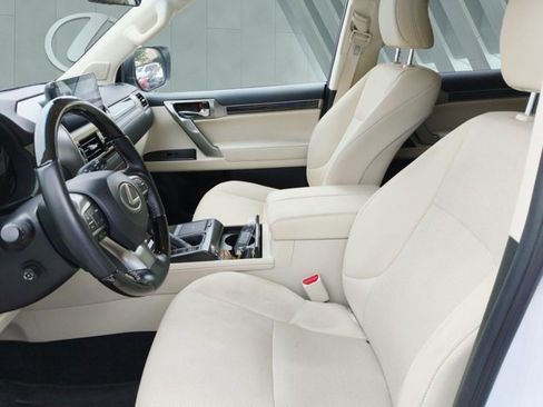 Certified 2023 Lexus GX 460 Premium w/ Premium Package AWD/4WD image 7