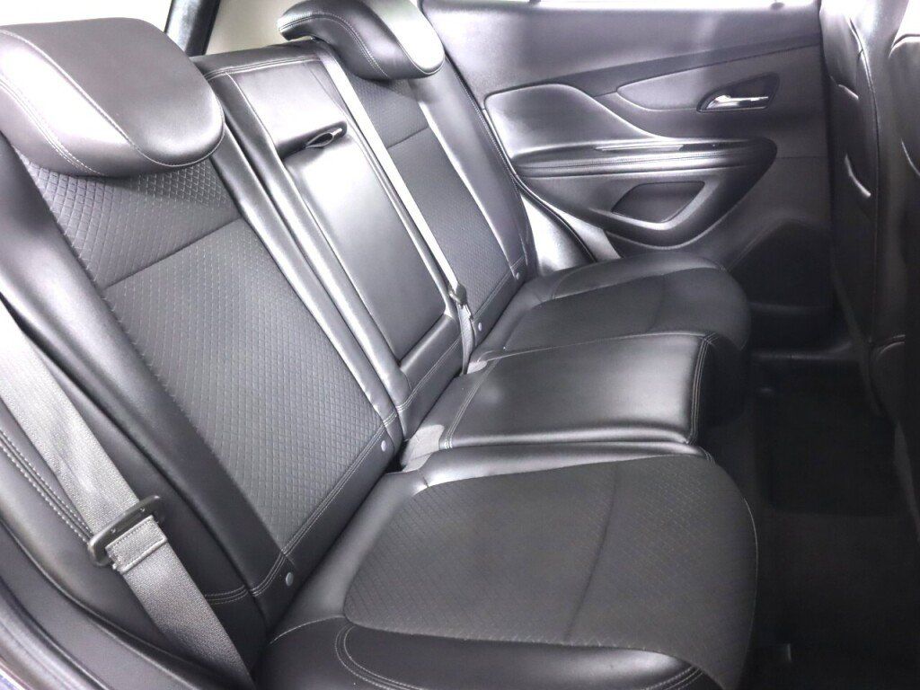 Used 2022 Buick Encore Preferred w/ Safety Package AWD/4WD image 29