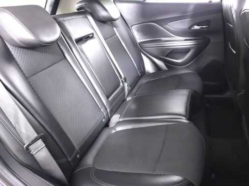 Used 2022 Buick Encore Preferred w/ Safety Package AWD/4WD image 29