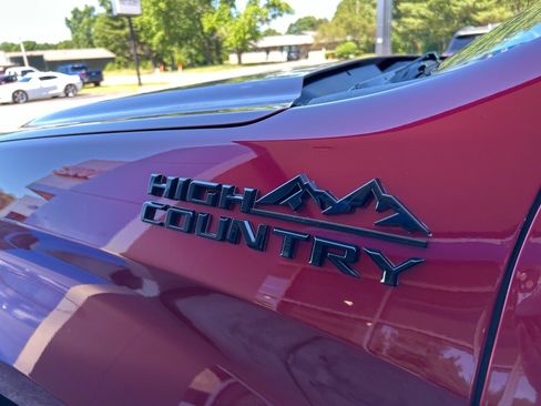 Used 2022 Chevrolet Silverado 1500 High Country w/ LPO, Dark Essentials Package AWD/4WD image 4