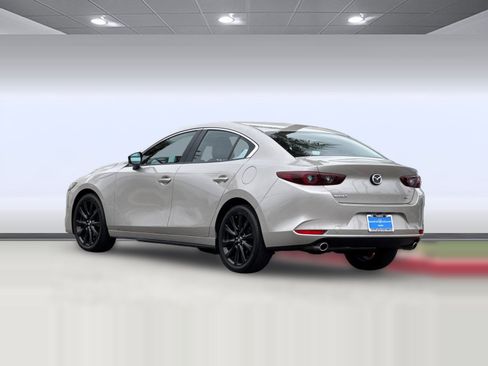 Used 2025 MAZDA MAZDA3 s FWD image 3