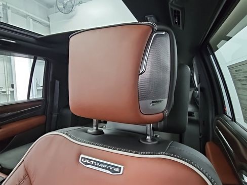 Used 2023 GMC Yukon XL Denali Ultimate image 31