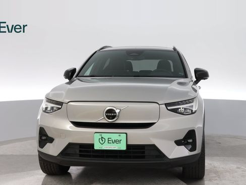 Used 2023 Volvo XC40 Recharge Plus AWD/4WD image 12
