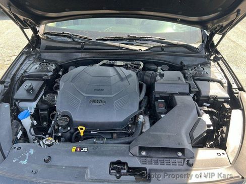 Used 2017 Kia Cadenza Premium FWD image 7