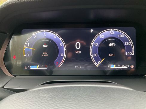 New 2025 Jeep Grand Cherokee Altitude image 20