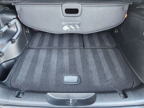 Used 2017 Jeep Cherokee Latitude w/ Comfort/Convenience Group image 28