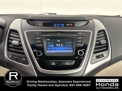 Used 2016 Hyundai Elantra SE w/ Option Group 02 FWD image 6