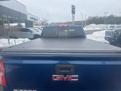 Used 2017 GMC Sierra 1500 SLE w/ SLE Value Package image 9