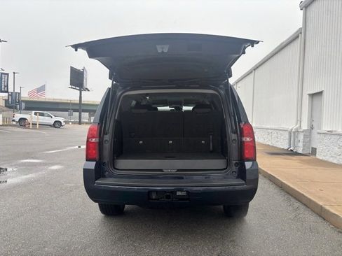 Used 2020 Chevrolet Tahoe LS w/ Enhanced Driver Alert Package image 17