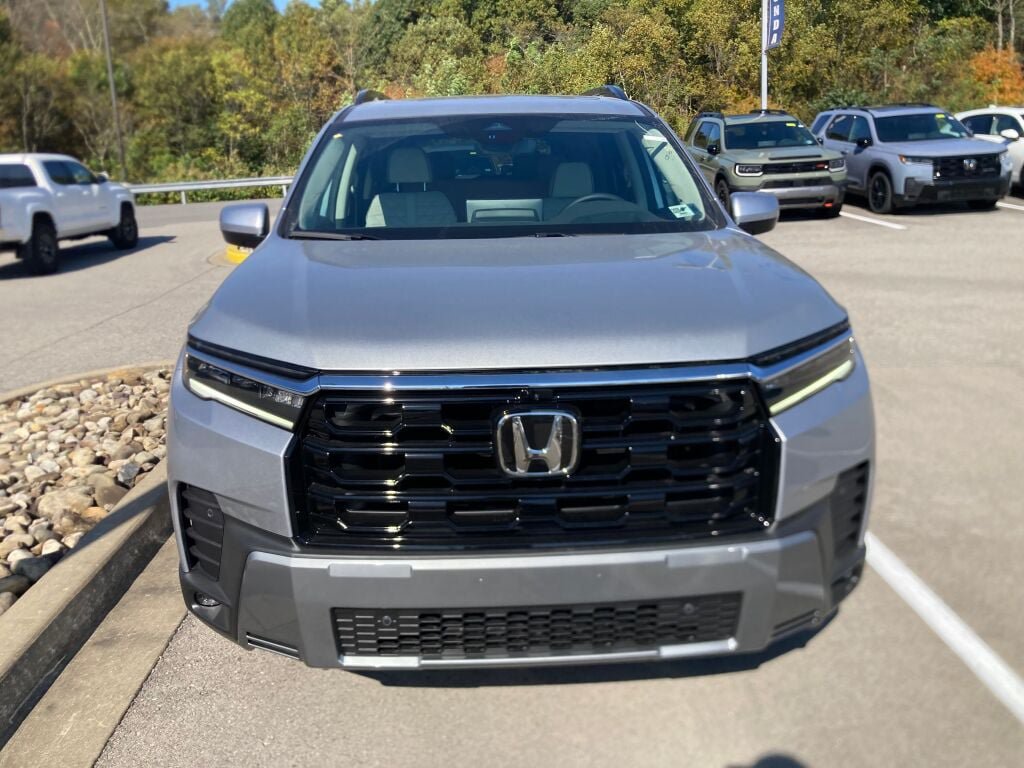 New 2026 Honda Pilot Elite image 2