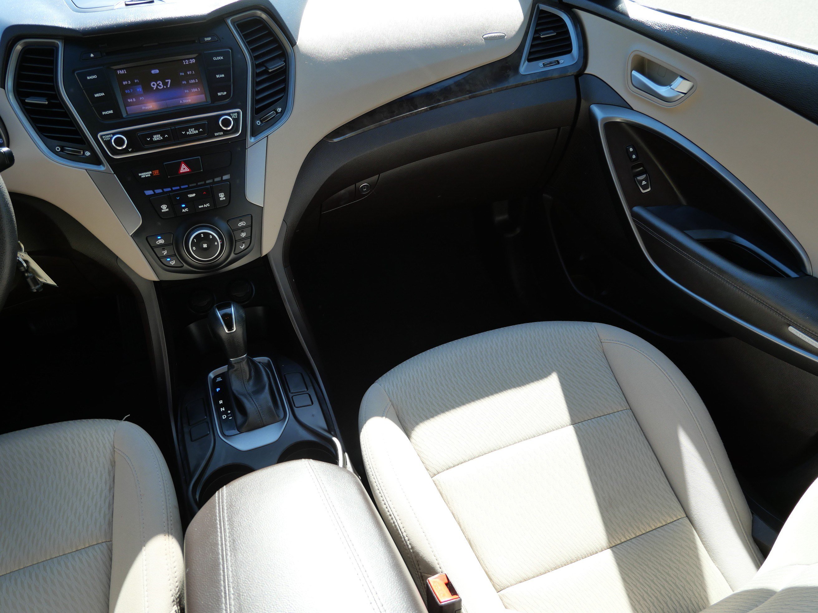 Used 2017 Hyundai Santa Fe Sport w/ Cargo Package AWD/4WD image 11