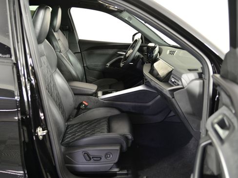 New 2025 Audi SQ5 Premium Plus image 18