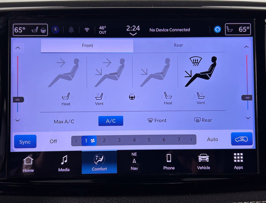 Used 2025 Chrysler Pacifica Limited FWD image 21