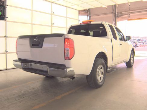 Used 2016 Nissan Frontier S image 6
