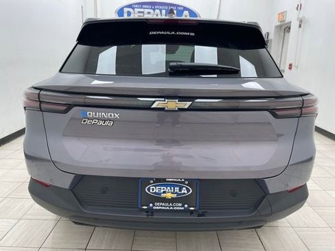 New 2026 Chevrolet Equinox EV LT image 18