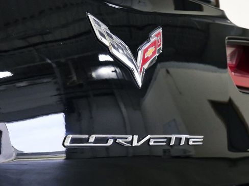 Used 2014 Chevrolet Corvette Stingray Convertible w/ 3LT Preferred Equipment Group RWD image 9