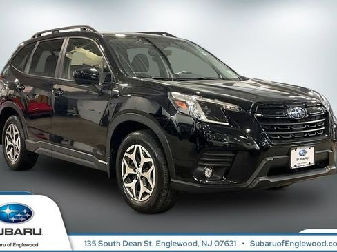 Used 2024 Subaru Forester Premium AWD/4WD image 1