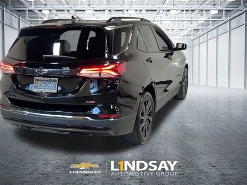 Used 2022 Chevrolet Equinox RS w/ RS Leather Package image 9